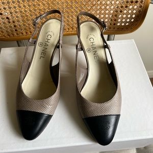 CHANEL vintage leather/python Slingback cap toe size 7 (7,5)